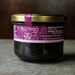 Calamares en su tinta de potera guisado