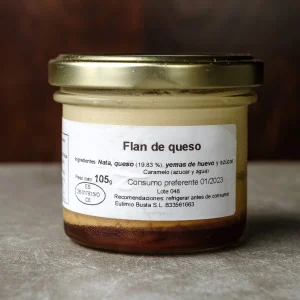 Flan de queso casero postre asturiano tradicional